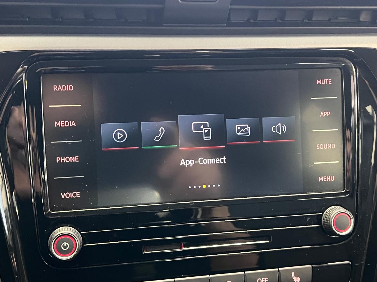 2020 Volkswagen Passat Comfortline+New Tires+ApplePlay+CAM+CLEAN CARFAX - Photo #34