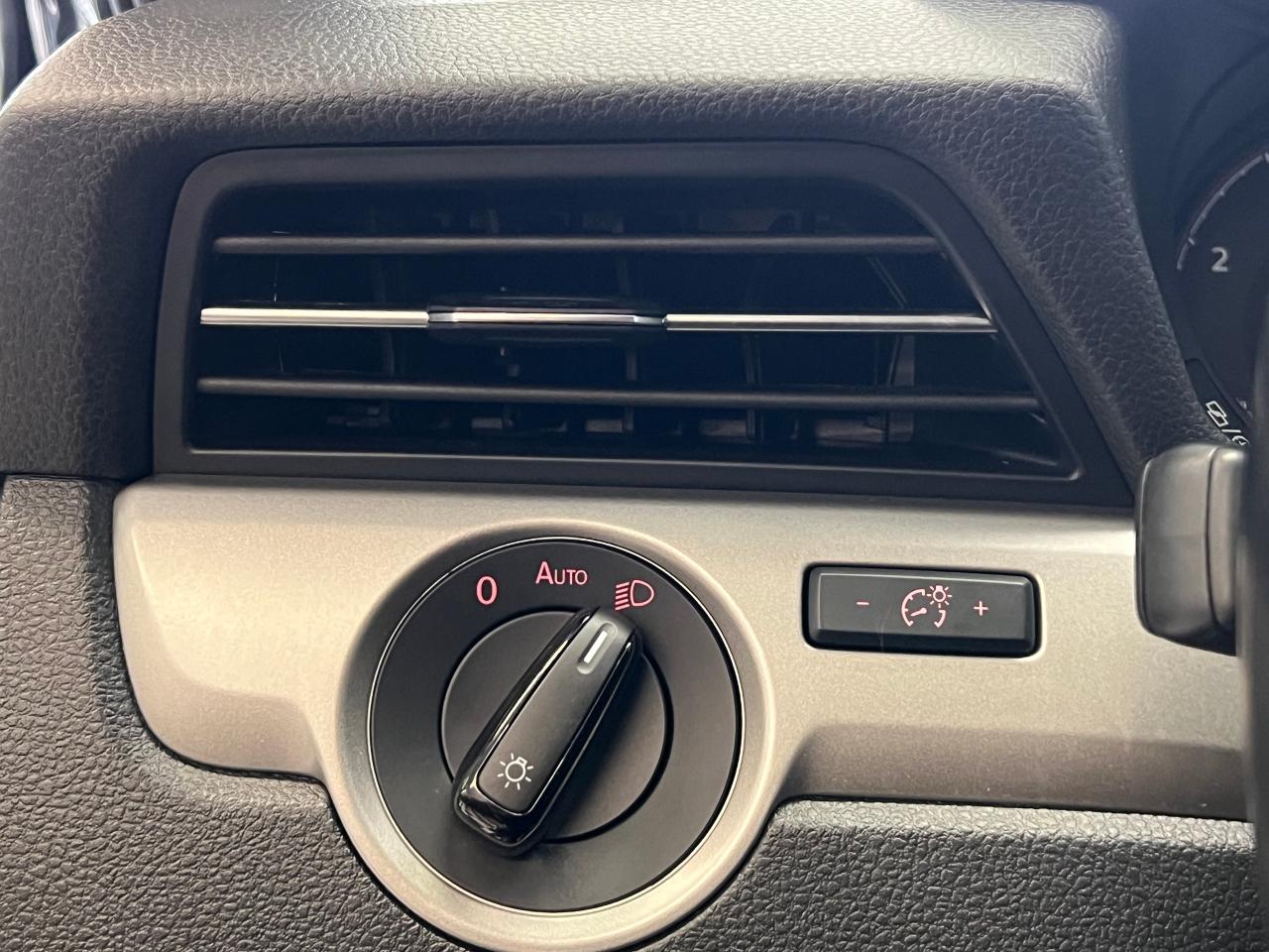 2020 Volkswagen Passat Comfortline+New Tires+ApplePlay+CAM+CLEAN CARFAX - Photo #49