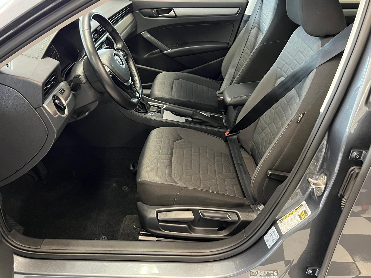 2020 Volkswagen Passat Comfortline+New Tires+ApplePlay+CAM+CLEAN CARFAX - Photo #19