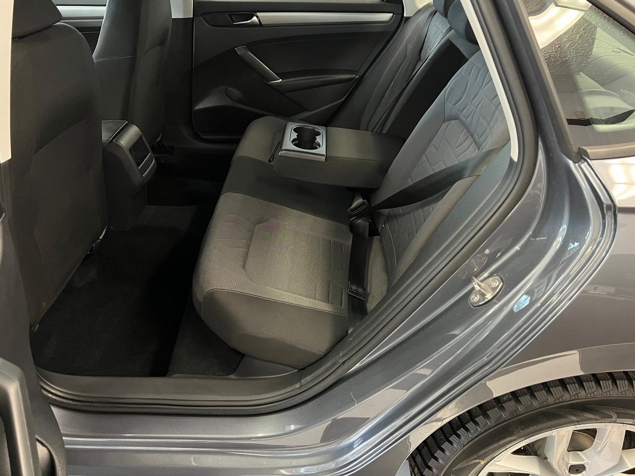 2020 Volkswagen Passat Comfortline+New Tires+ApplePlay+CAM+CLEAN CARFAX - Photo #24