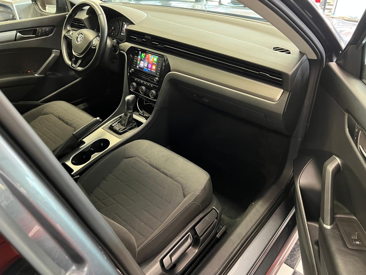 2020 Volkswagen Passat Comfortline+New Tires+ApplePlay+CAM+CLEAN CARFAX - Photo #21