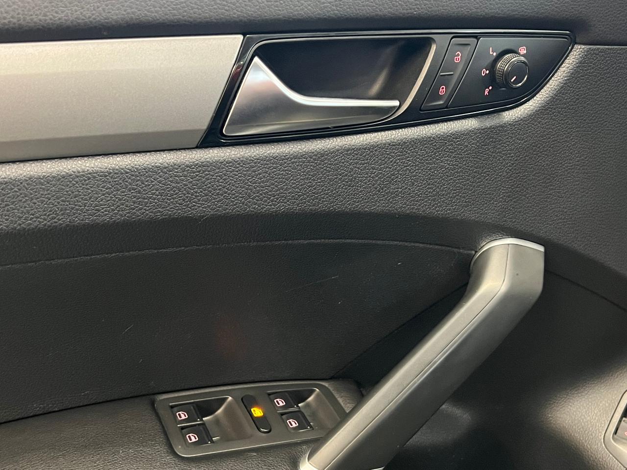 2020 Volkswagen Passat Comfortline+New Tires+ApplePlay+CAM+CLEAN CARFAX - Photo #50