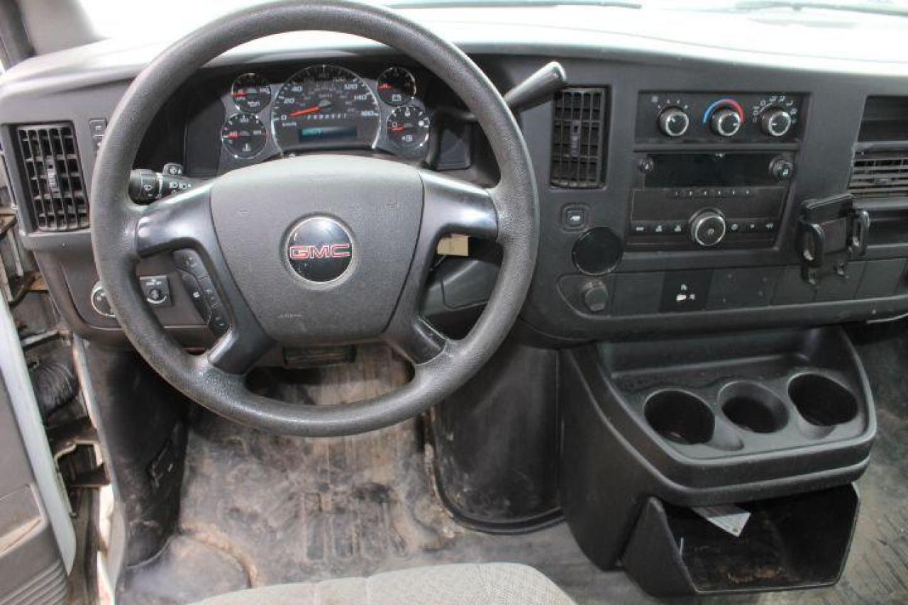 2009 GMC Savana  Photo