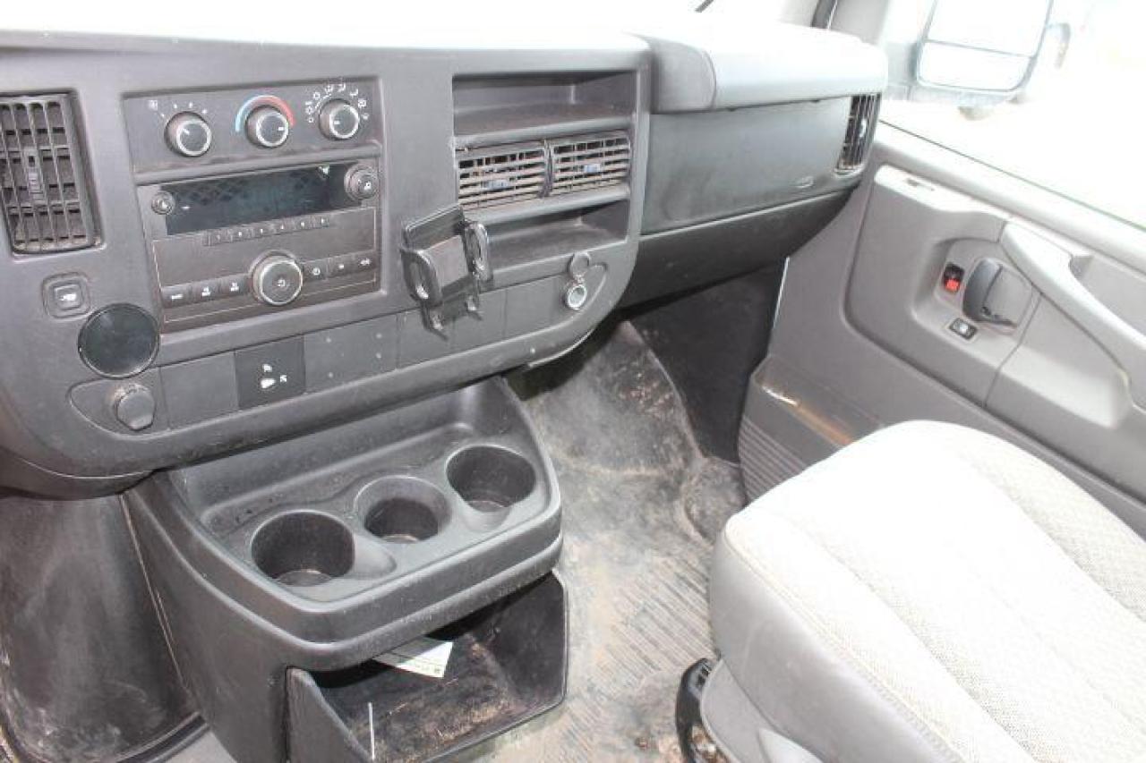 2009 GMC Savana  Photo