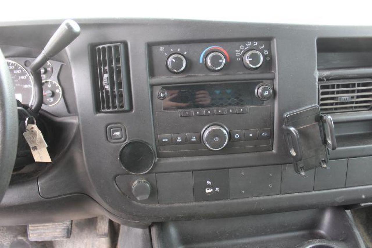 2009 GMC Savana  Photo