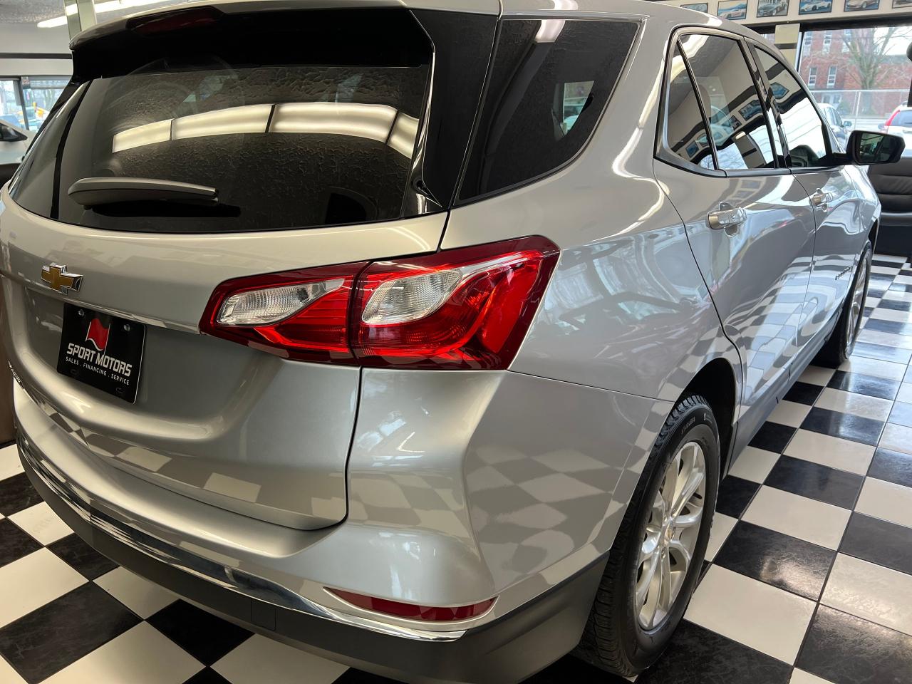 2018 Chevrolet Equinox LS+Camera+Remote Start+ApplePlay+CLEAN CARFAX Photo96