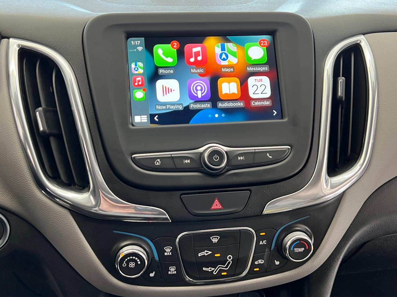 2018 Chevrolet Equinox LS+Camera+Remote Start+ApplePlay+CLEAN CARFAX - Photo #10