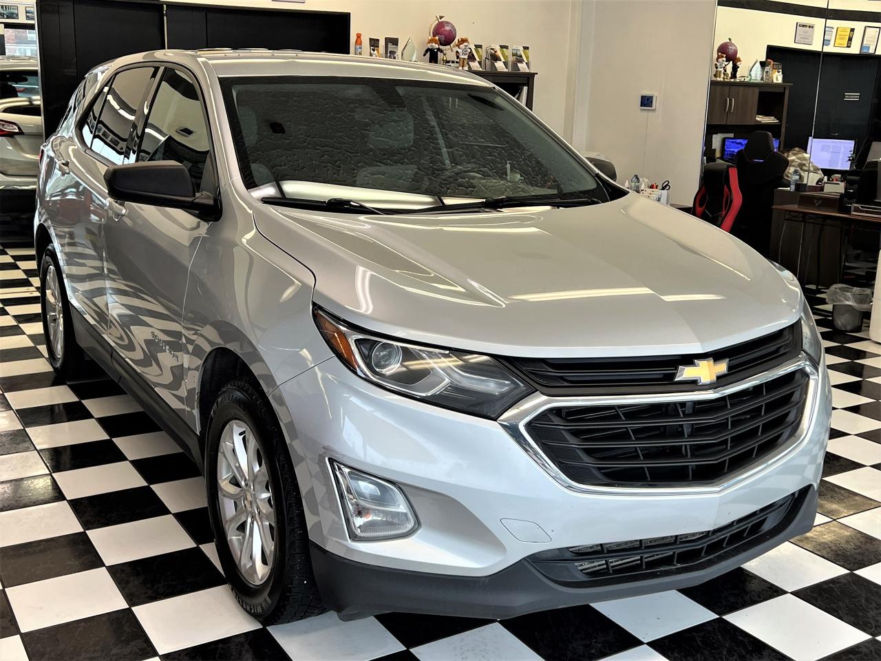 2018 Chevrolet Equinox LS+Camera+Remote Start+ApplePlay+CLEAN CARFAX - Photo #5