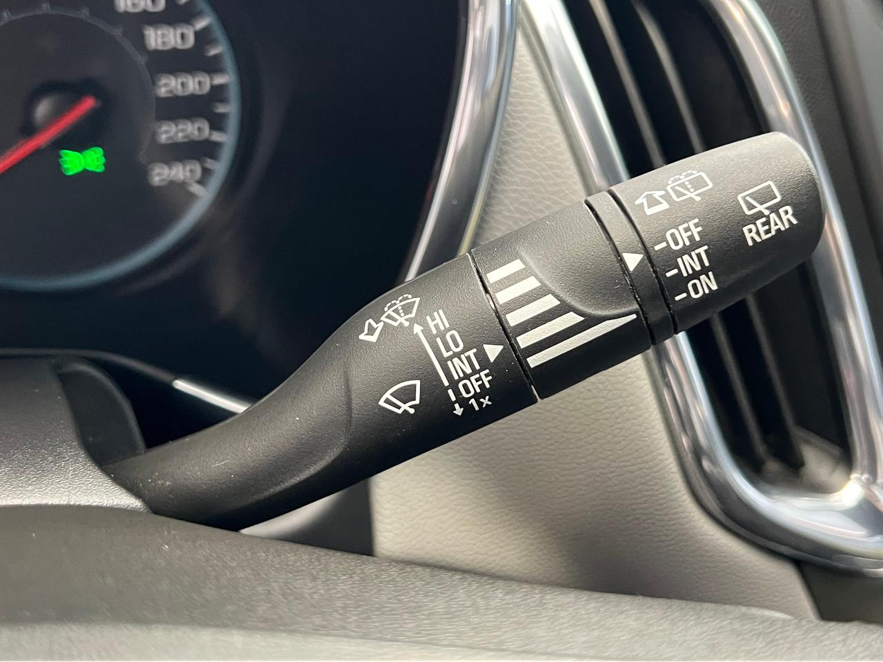 2018 Chevrolet Equinox LS+Camera+Remote Start+ApplePlay+CLEAN CARFAX Photo103