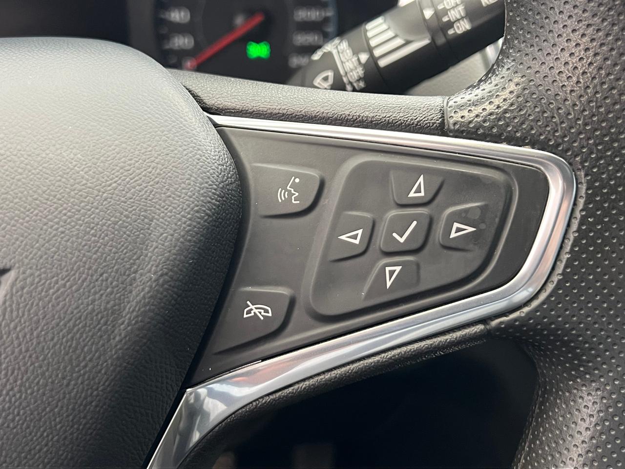 2018 Chevrolet Equinox LS+Camera+Remote Start+ApplePlay+CLEAN CARFAX Photo101