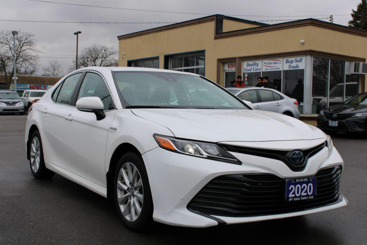 2020 Toyota Camry HYBRID LE Auto