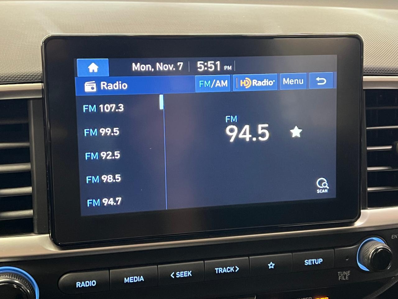 2020 Hyundai Venue Preferred+Camera+ApplePlay+HeatedSeats+CLEANCARFAX - Photo #32