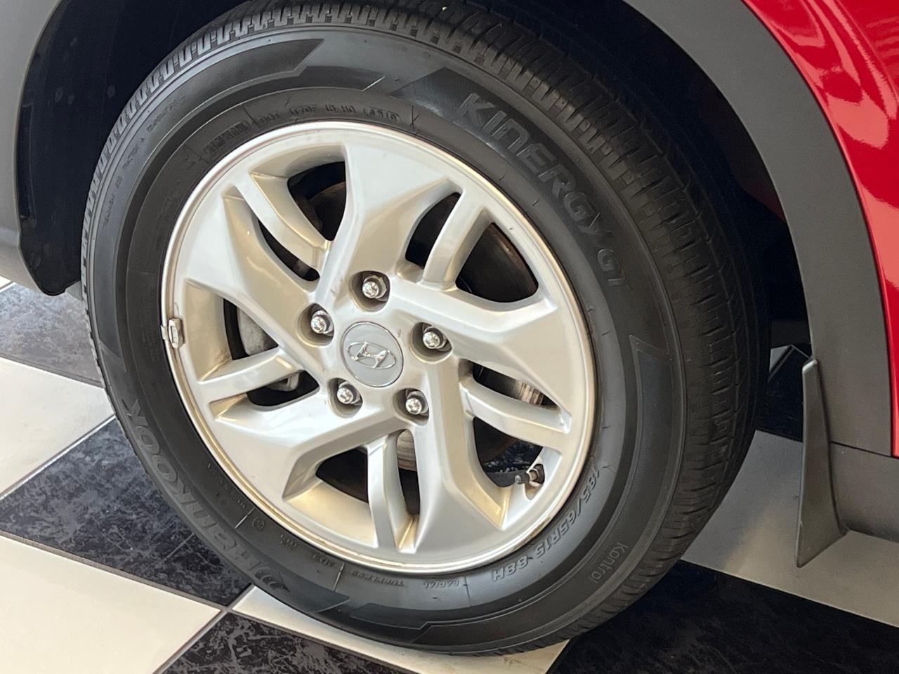 2020 Hyundai Venue Preferred+Camera+ApplePlay+HeatedSeats+CLEANCARFAX - Photo #49