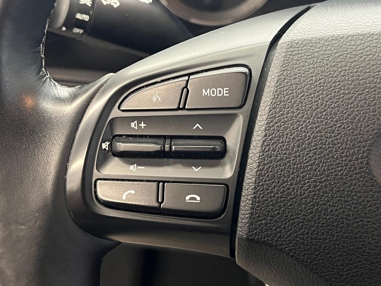 2020 Hyundai Venue Preferred+Camera+ApplePlay+HeatedSeats+CLEANCARFAX - Photo #43