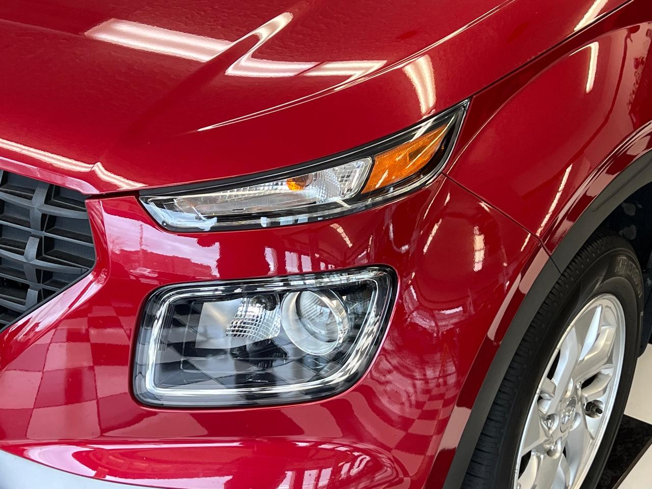 2020 Hyundai Venue Preferred+Camera+ApplePlay+HeatedSeats+CLEANCARFAX - Photo #37