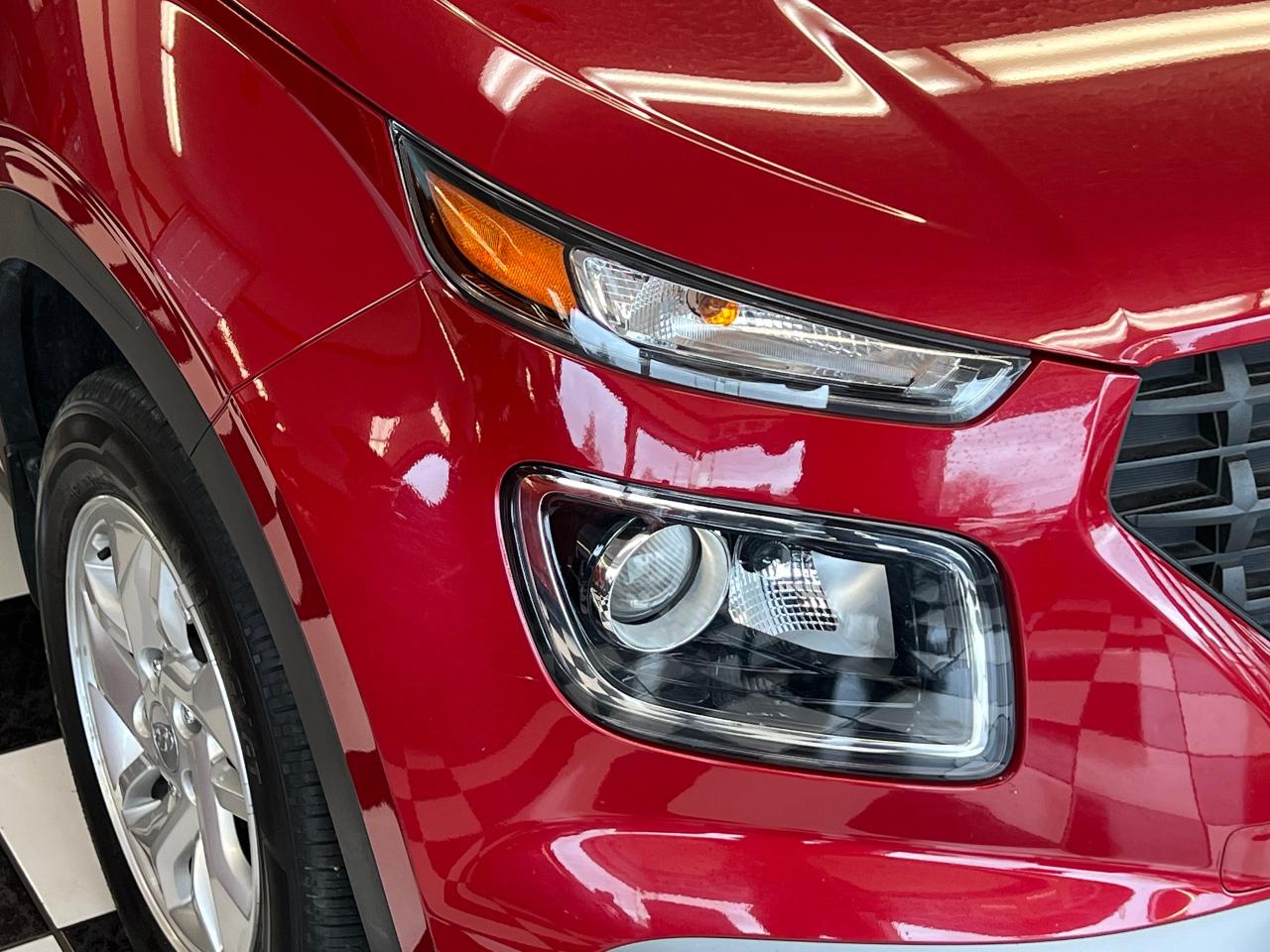 2020 Hyundai Venue Preferred+Camera+ApplePlay+HeatedSeats+CLEANCARFAX - Photo #36