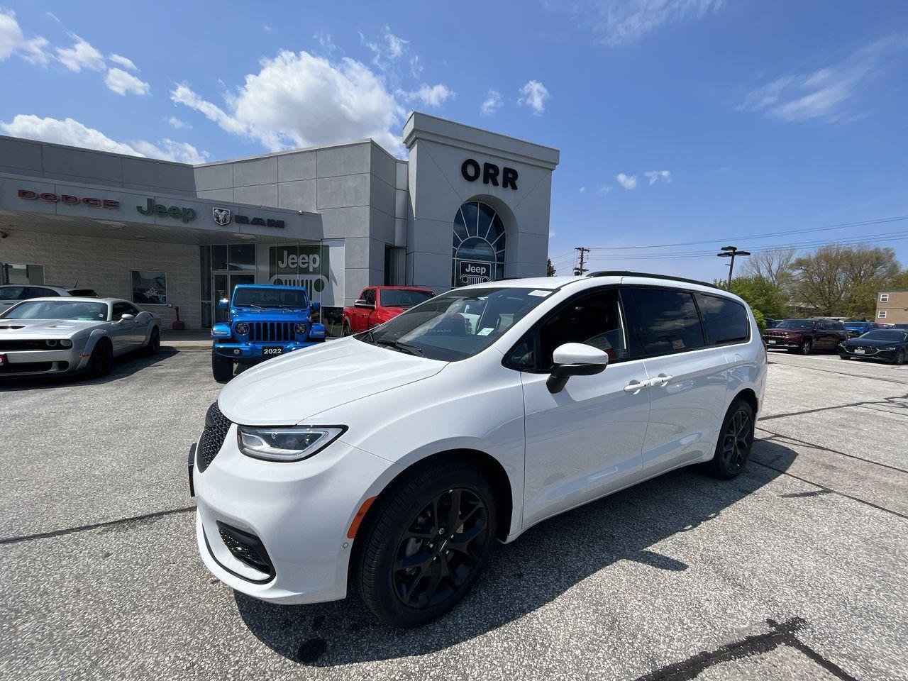 New 2023 Chrysler Pacifica Touring L for sale in Sarnia, ON
