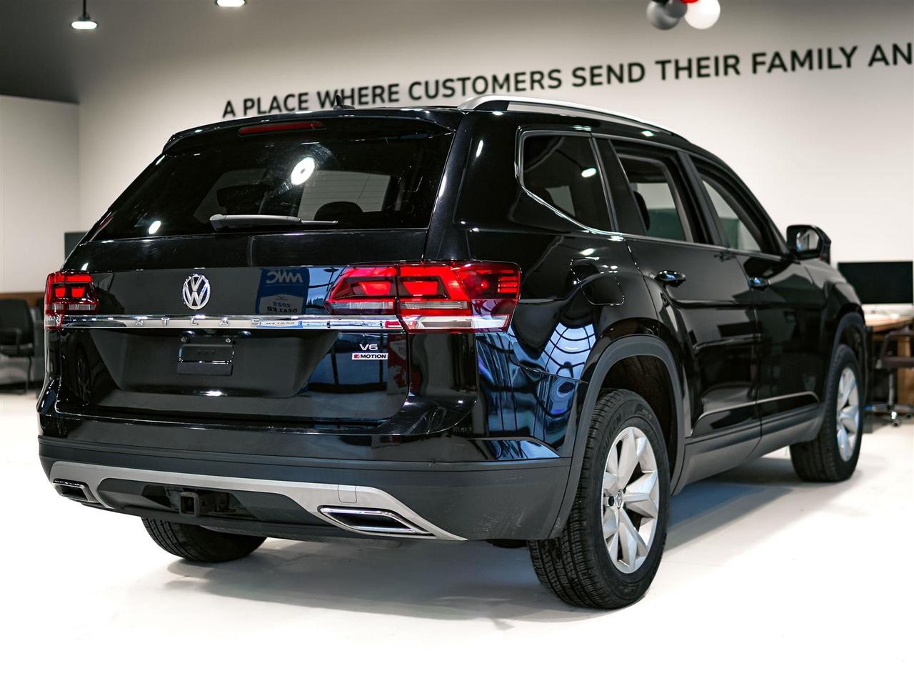 2018 Volkswagen Atlas ** SALE PENDING BY PUNEET ** Photo