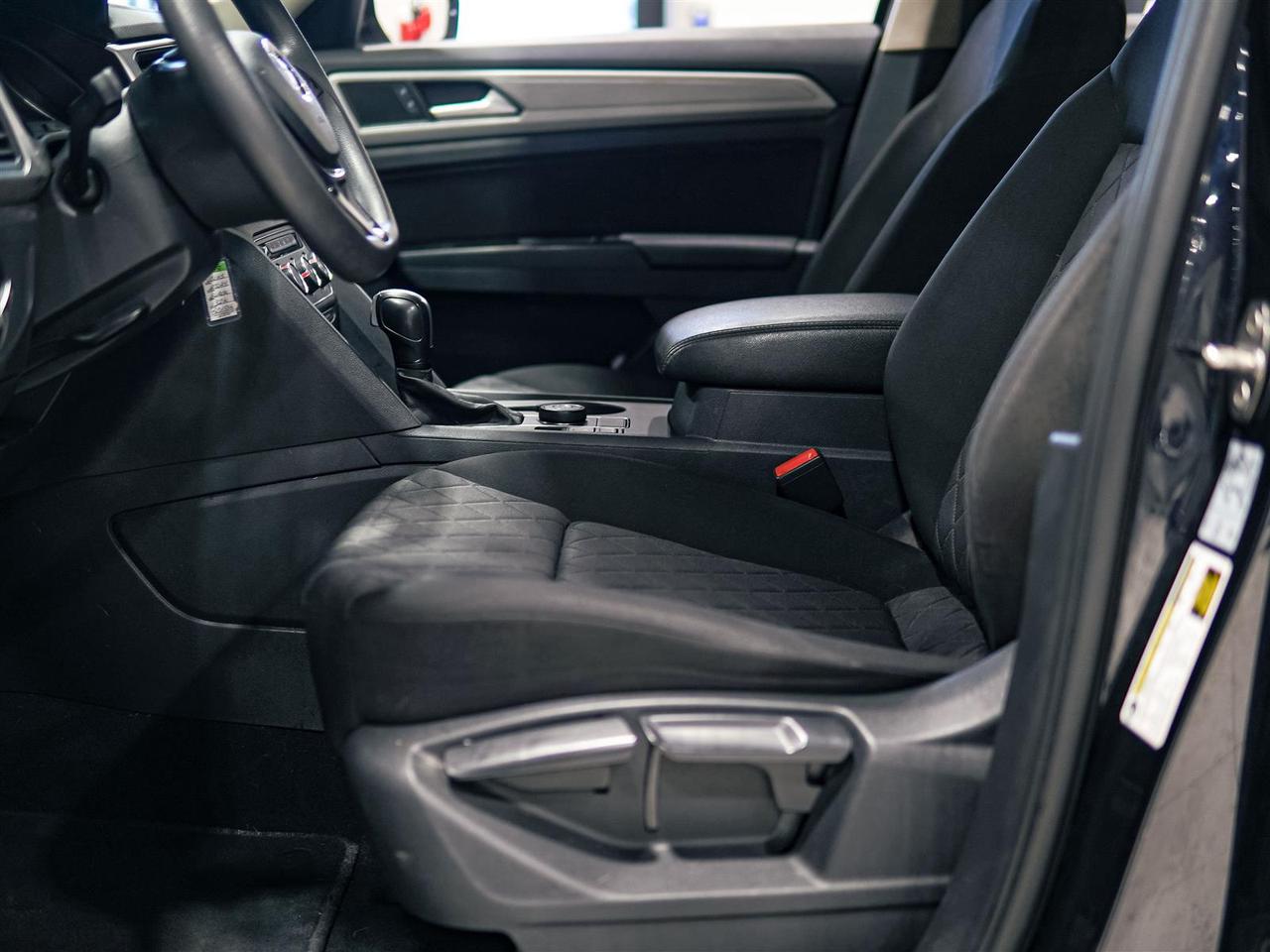 2018 Volkswagen Atlas ** SALE PENDING BY PUNEET ** Photo