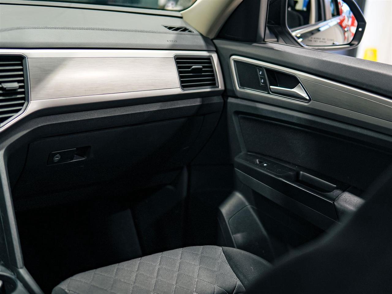 2018 Volkswagen Atlas ** SALE PENDING BY PUNEET ** Photo