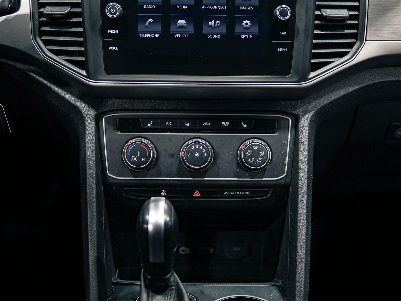 2018 Volkswagen Atlas ** SALE PENDING BY PUNEET ** Photo