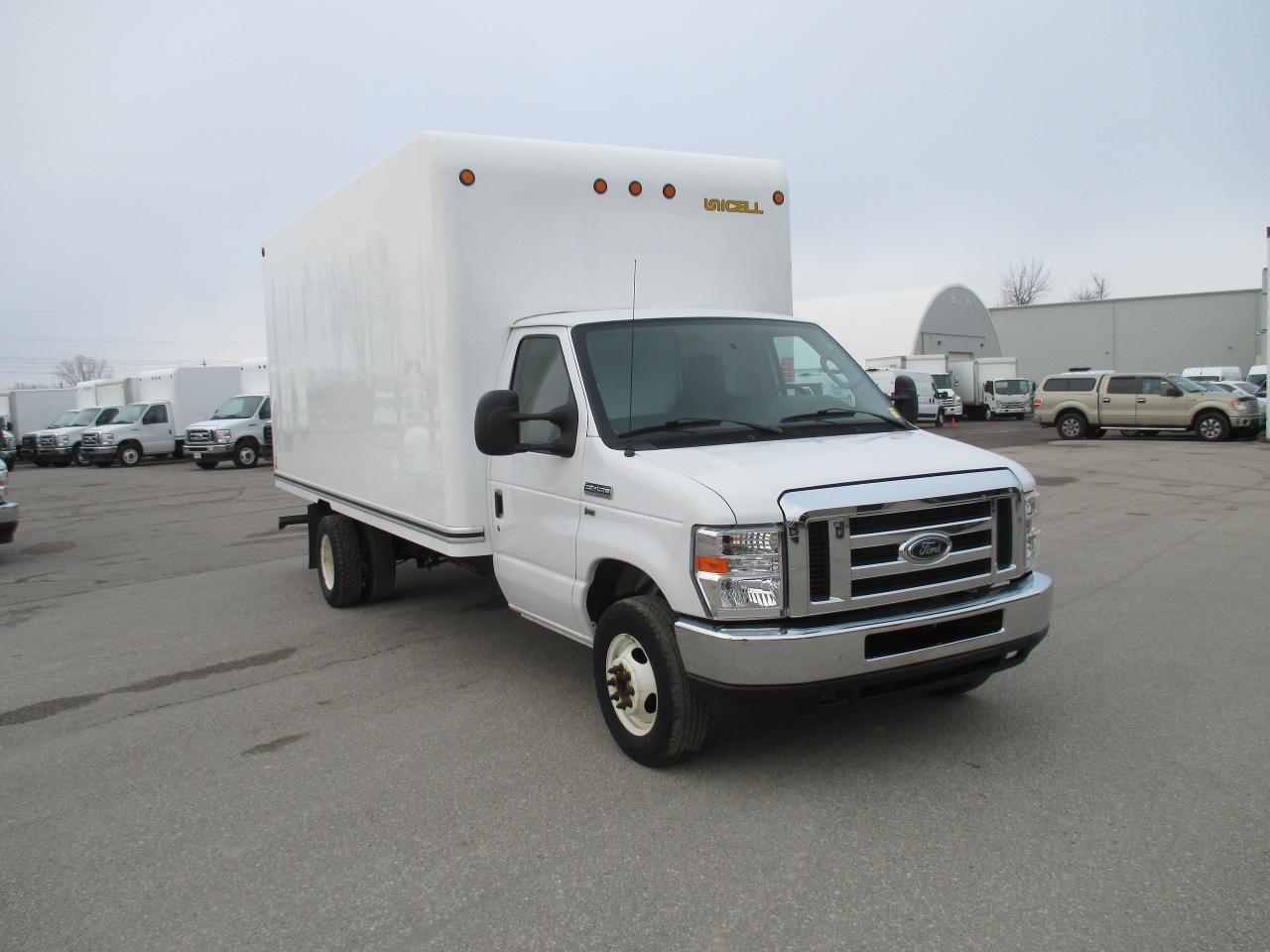 2019 Ford E-450 E-450 DRW 176" WB 16 Ft.UNICELL BODY - Photo #3