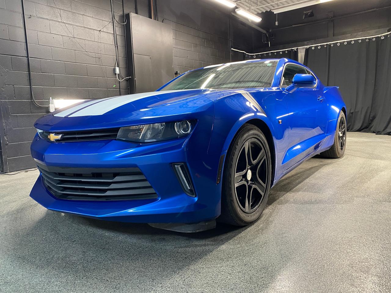 2017 Chevrolet Camaro 1LT / Clean CarFax / 2.0L Turbo / 6 Speed