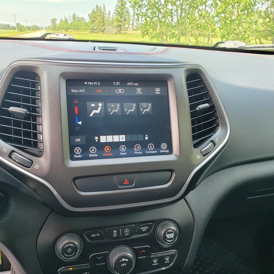 2020 Jeep Cherokee Trailhawk 4X4 - Photo #19