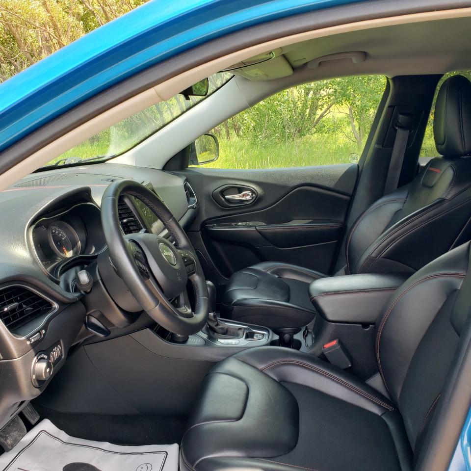 2020 Jeep Cherokee Trailhawk 4X4 - Photo #7