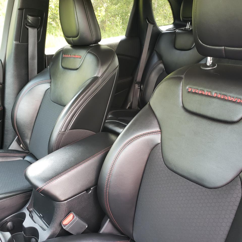 2020 Jeep Cherokee Trailhawk 4X4 - Photo #8