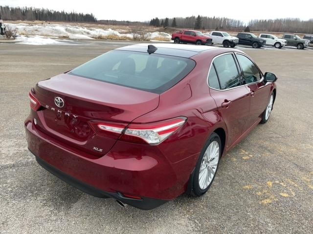 2018 Toyota Camry XLE V6,LEATHER,SUNROOF,NO ACCIDENTS Photo4