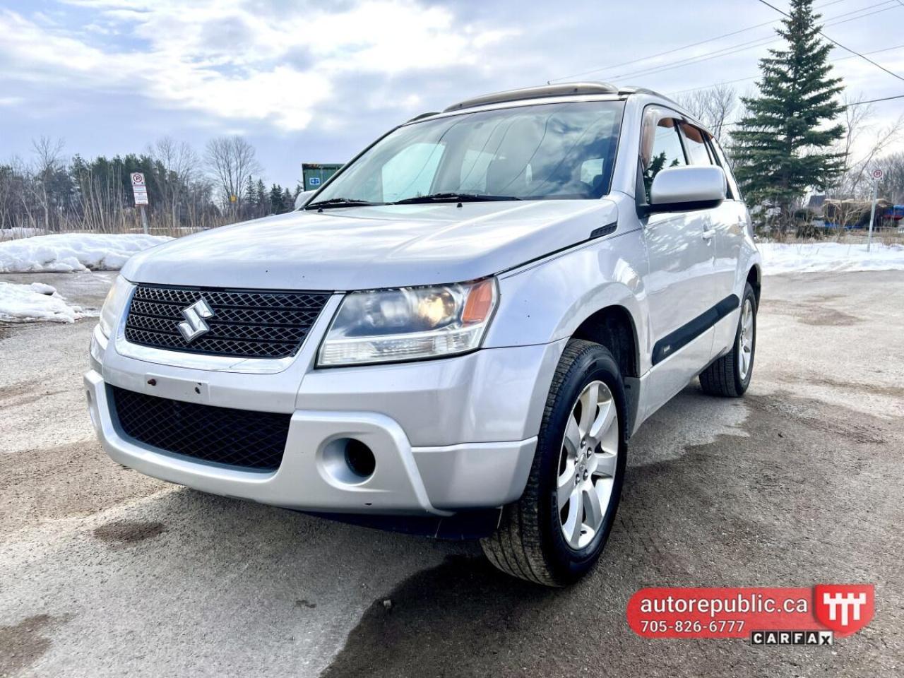 Used 2011 Suzuki Grand Vitara Limited NO ACCIDENTS GAS SAVER CERTIFIED 4WD for sale in Orillia, ON