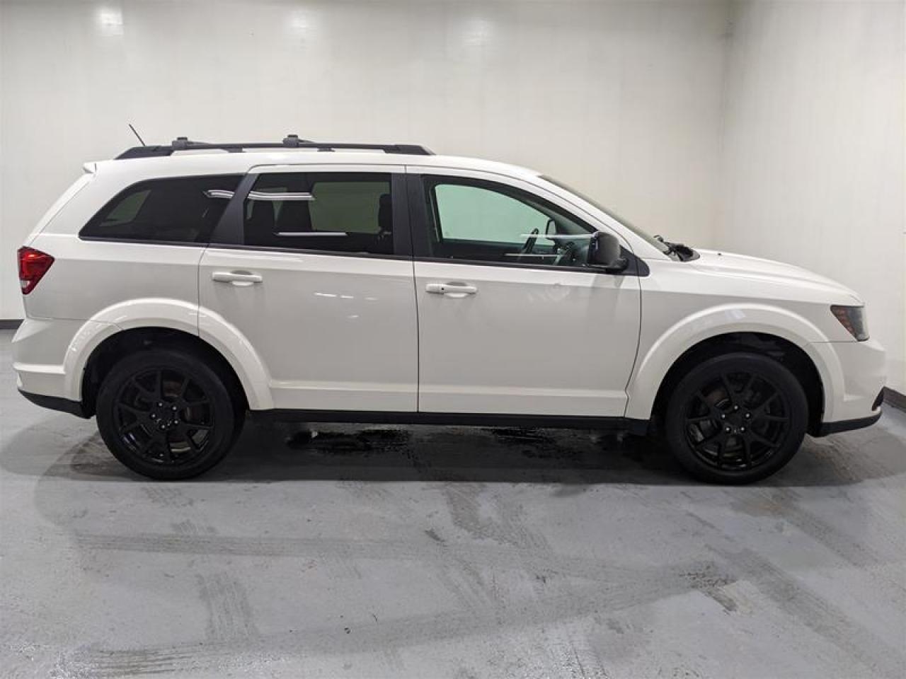 Used 2014 Dodge Journey SXT / Limited for sale in Cambridge, ON