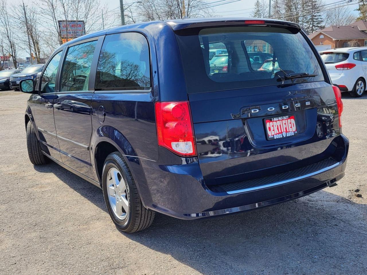 2013 Dodge Grand Caravan SE Photo2
