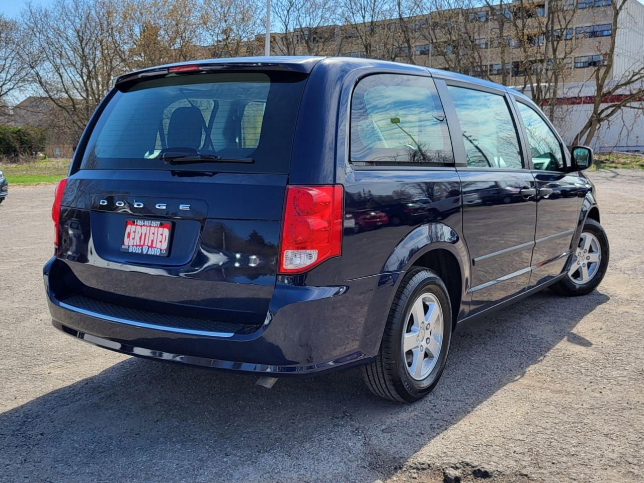 2013 Dodge Grand Caravan SE Photo4