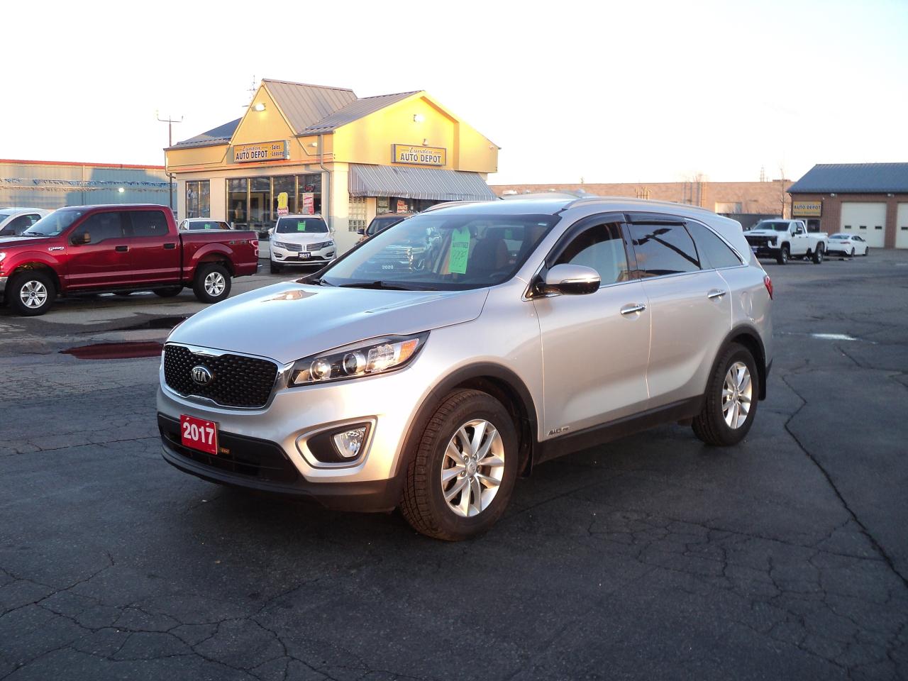 2017 Kia Sorento LX V6 AWD 7-Seater HeatedSeats BackUpCam