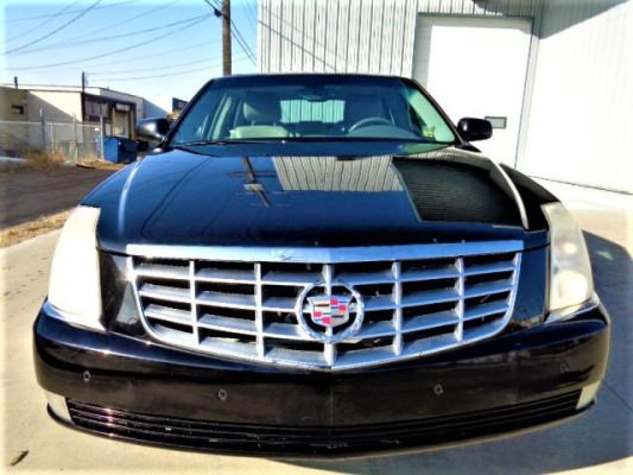 2008 Cadillac DTS 4DR SDN Photo4