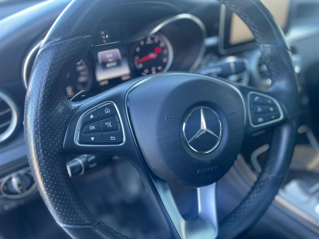 2017 Mercedes-Benz GL-Class 4MATIC GLC 300 NAVIGATION PANORAMIC BLIND SPOT - Photo #10