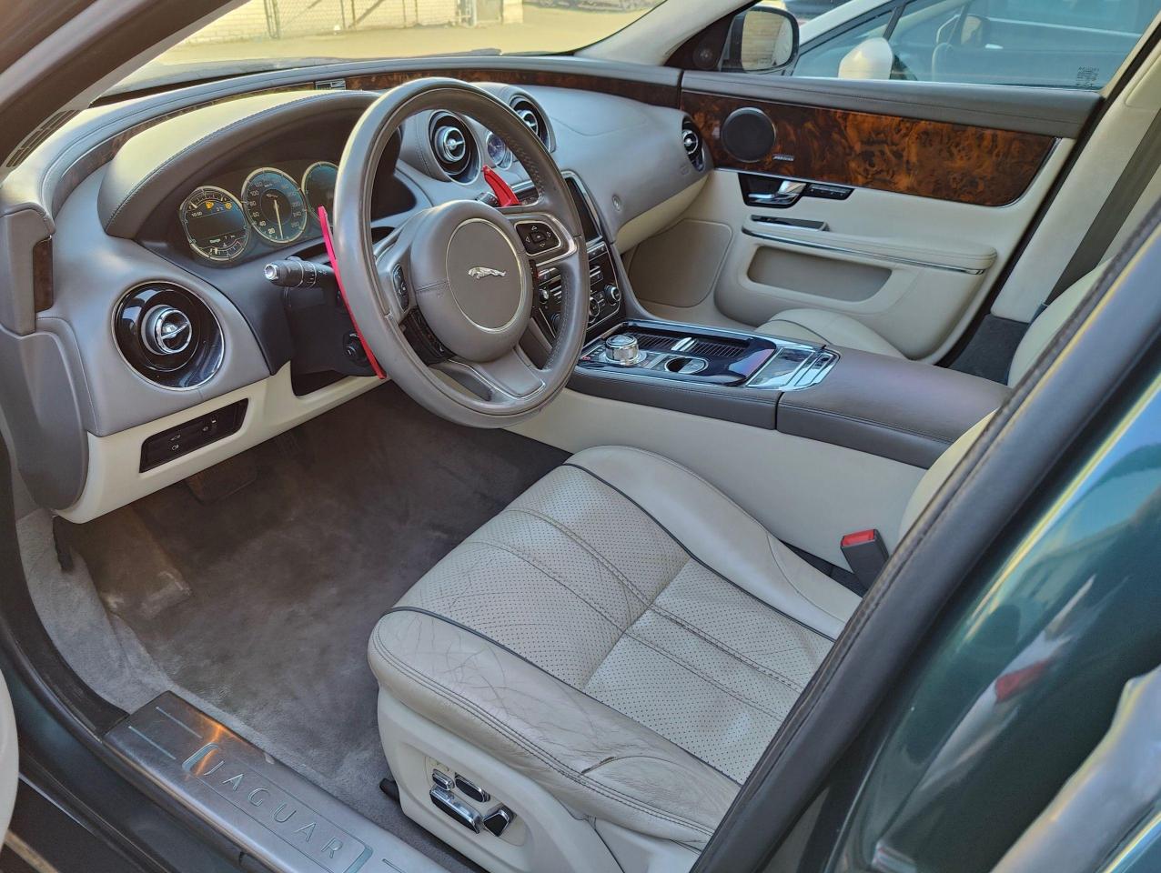 2013 Jaguar XJ XJL PORTFOLIO AWD • Loaded! - Photo #4