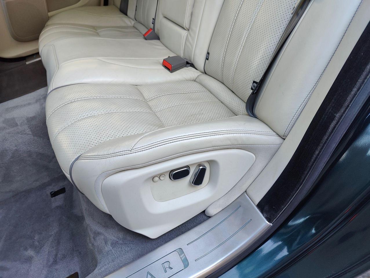 2013 Jaguar XJ XJL PORTFOLIO AWD • Loaded! Photo