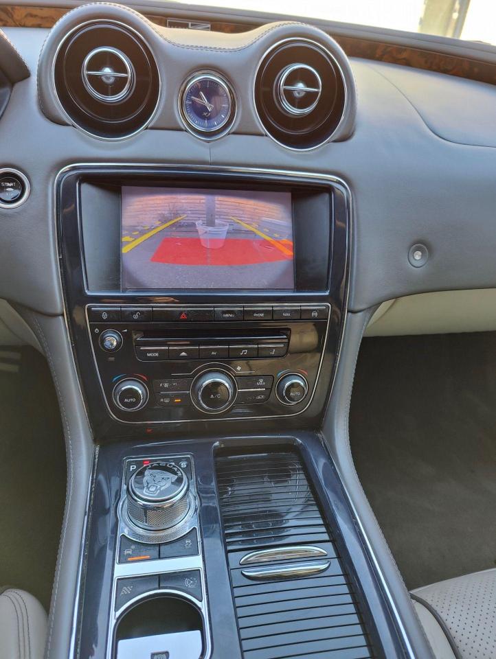 2013 Jaguar XJ XJL PORTFOLIO AWD • Loaded! - Photo #16
