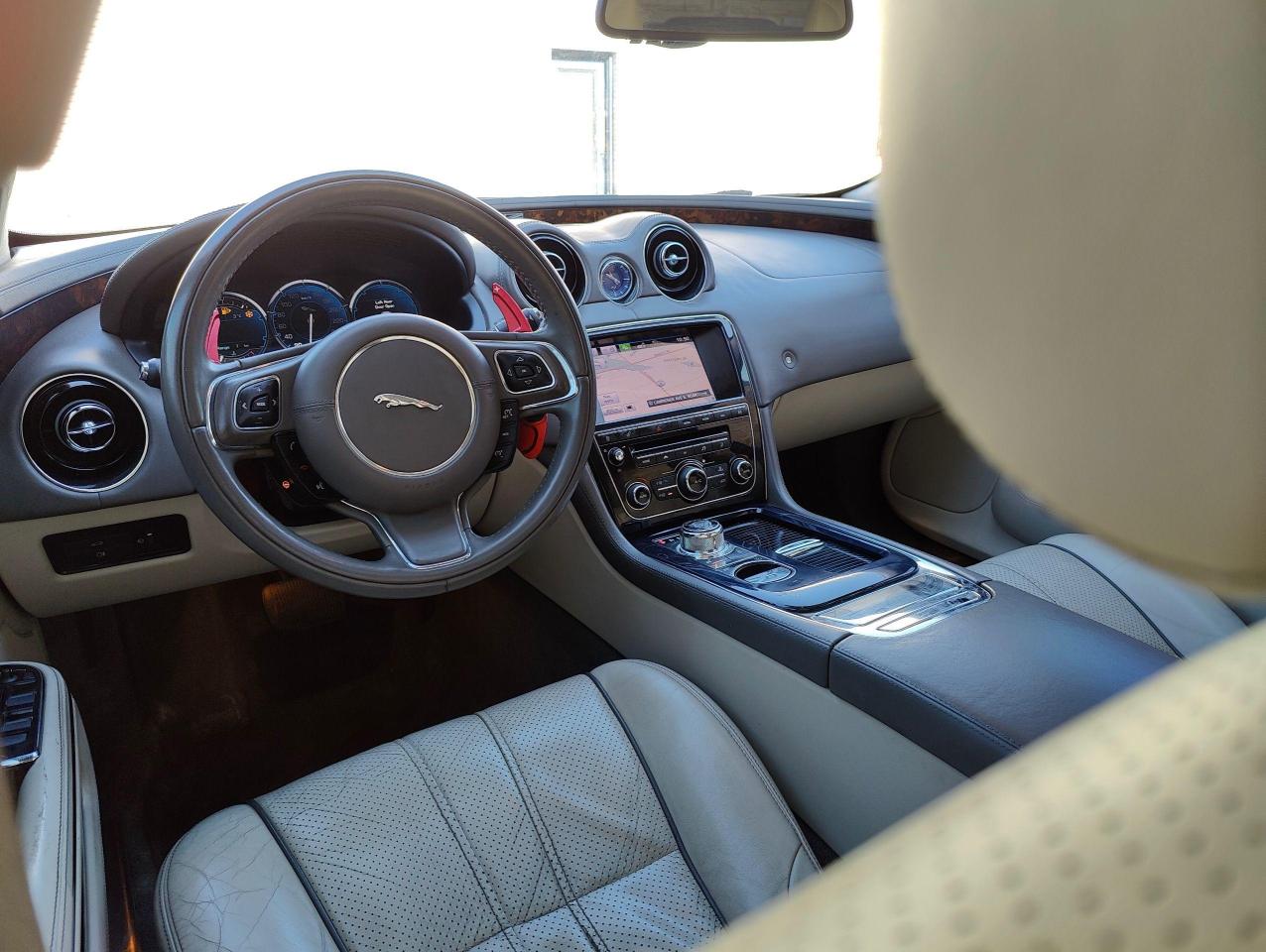 2013 Jaguar XJ XJL PORTFOLIO AWD • Loaded! - Photo #23