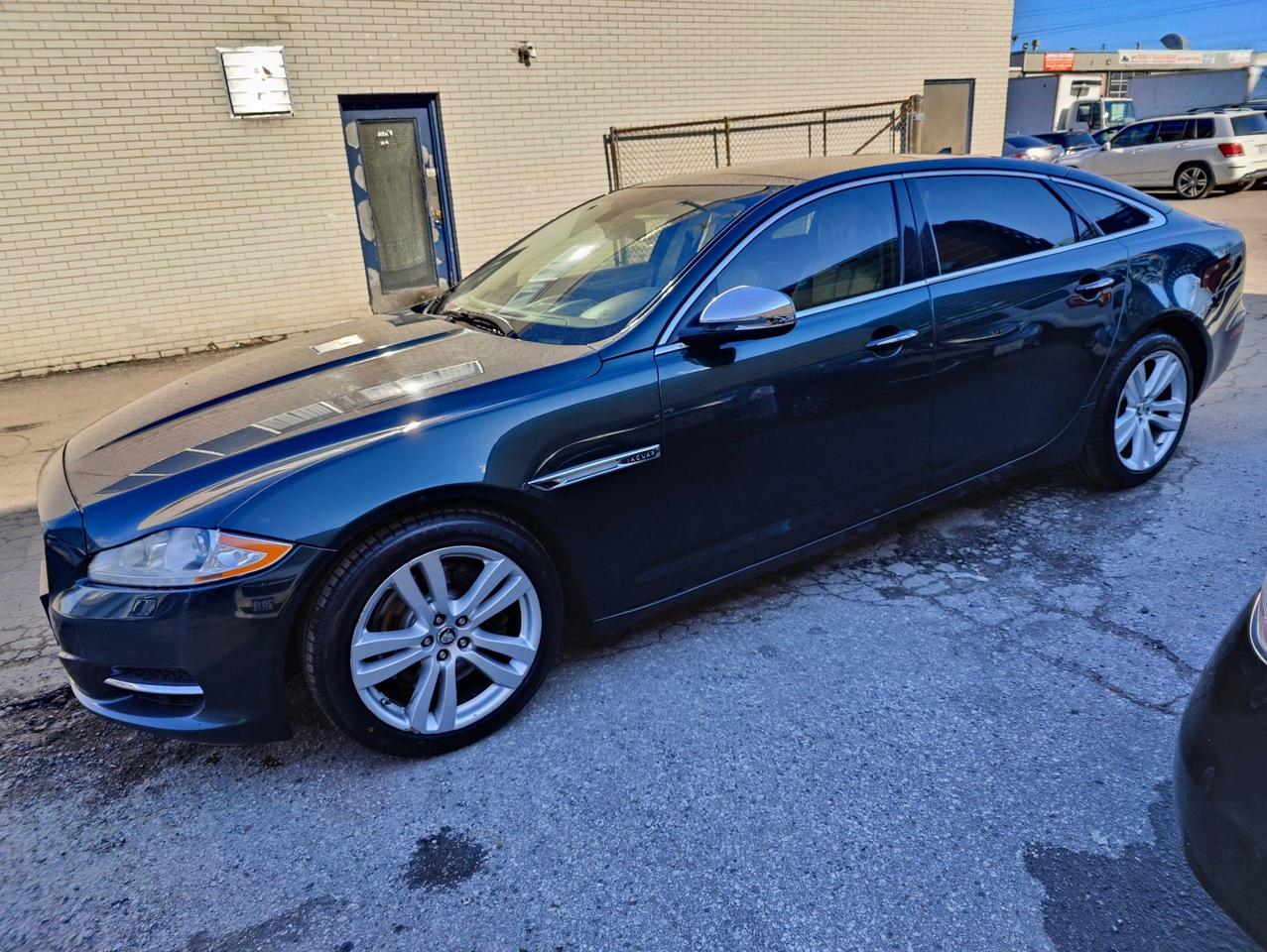 2013 Jaguar XJ XJL PORTFOLIO AWD • Loaded! Photo
