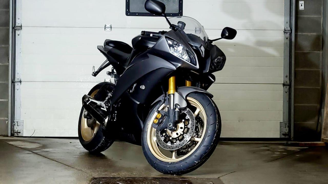Used 2014 Yamaha YZF-R6 Sport | $0 DOWN, EVERYONE APPROVED!! for sale in Calgary, AB