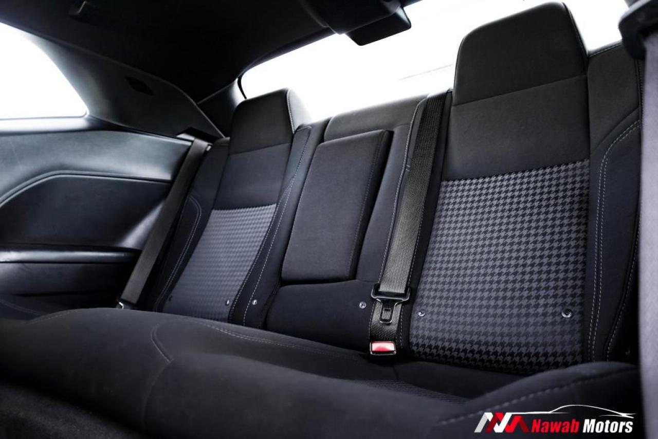 2016 Dodge Challenger SXT|V6|UPGRADED EXHAUST|UCONNECT|ALLOYS| Photo4