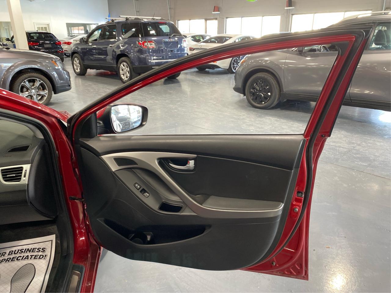 2016 Hyundai Elantra Limited Photo