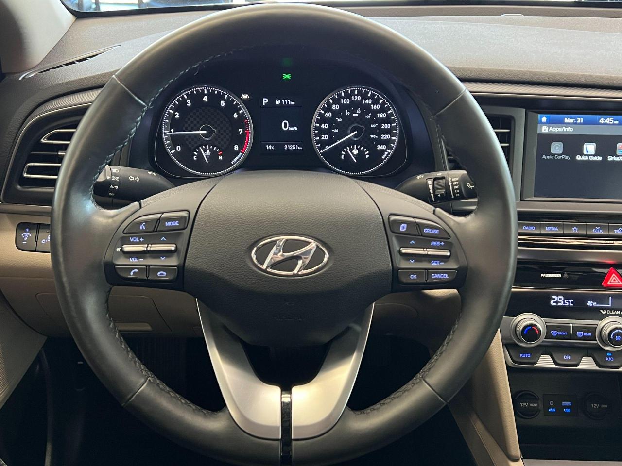 2020 Hyundai Elantra Luxury+Roof+LaneKeep+Leather+BSM+CLEAN CARFAX - Photo #9
