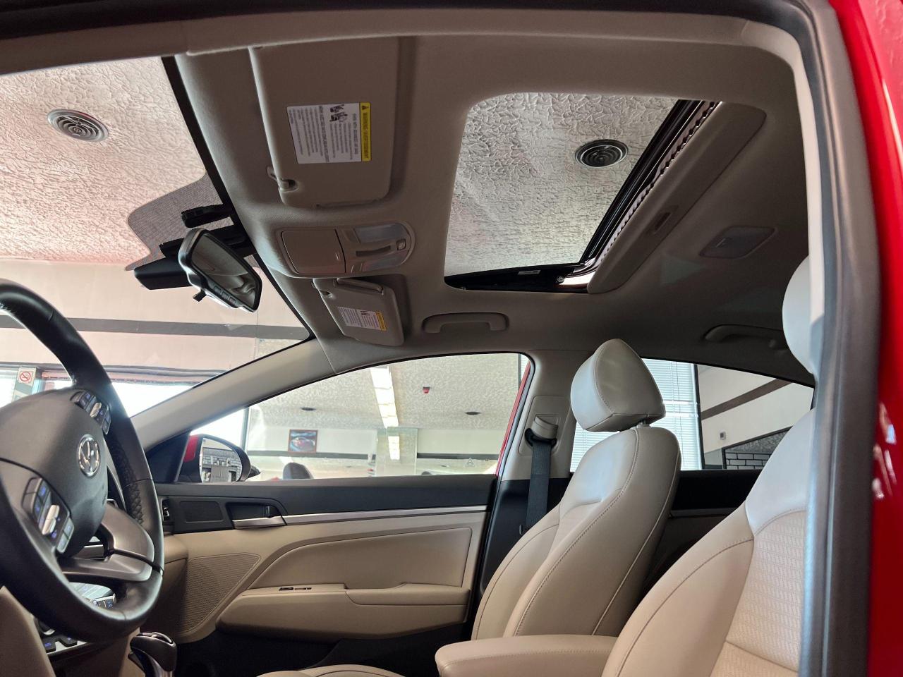 2020 Hyundai Elantra Luxury+Roof+LaneKeep+Leather+BSM+CLEAN CARFAX - Photo #13