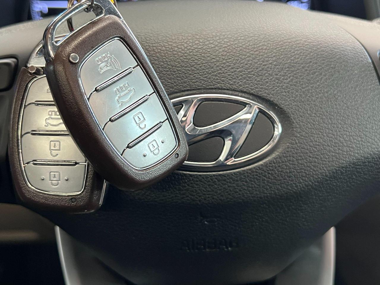 2020 Hyundai Elantra Luxury+Roof+LaneKeep+Leather+BSM+CLEAN CARFAX - Photo #19