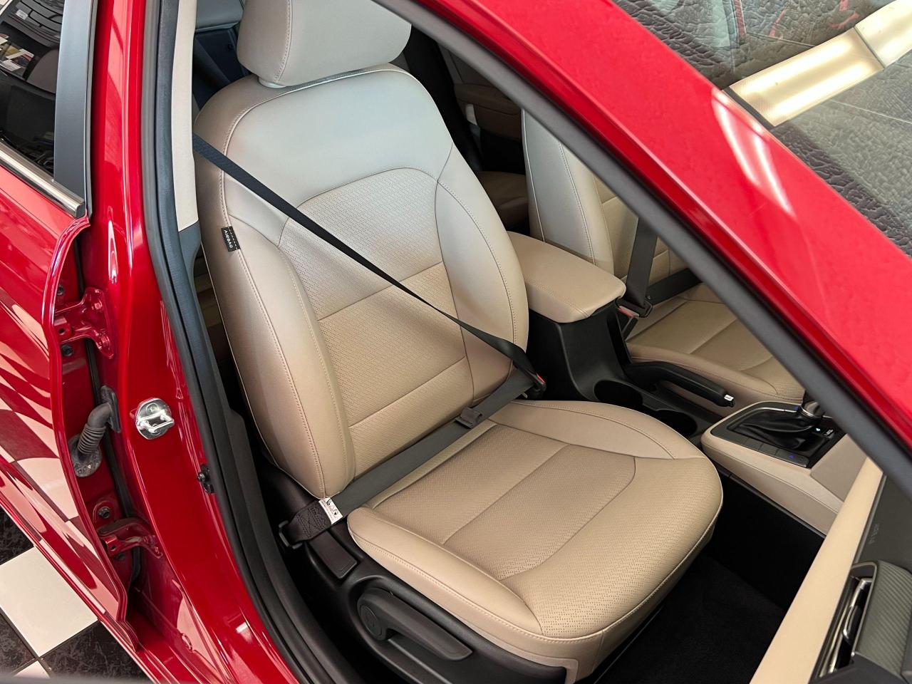 2020 Hyundai Elantra Luxury+Roof+LaneKeep+Leather+BSM+CLEAN CARFAX - Photo #26